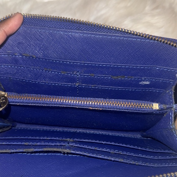 100% Authen Saffiano Tory Burch Robinson Zip Around Wallet, Cobalt!!! GUC - Picture 12 of 17